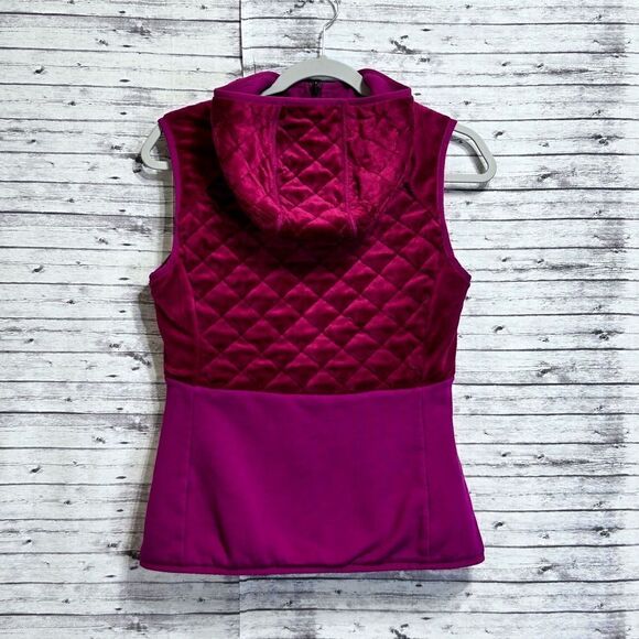 The North Face Reversible Caroluna Quilted Hooded Vest - Picture 4 of 12